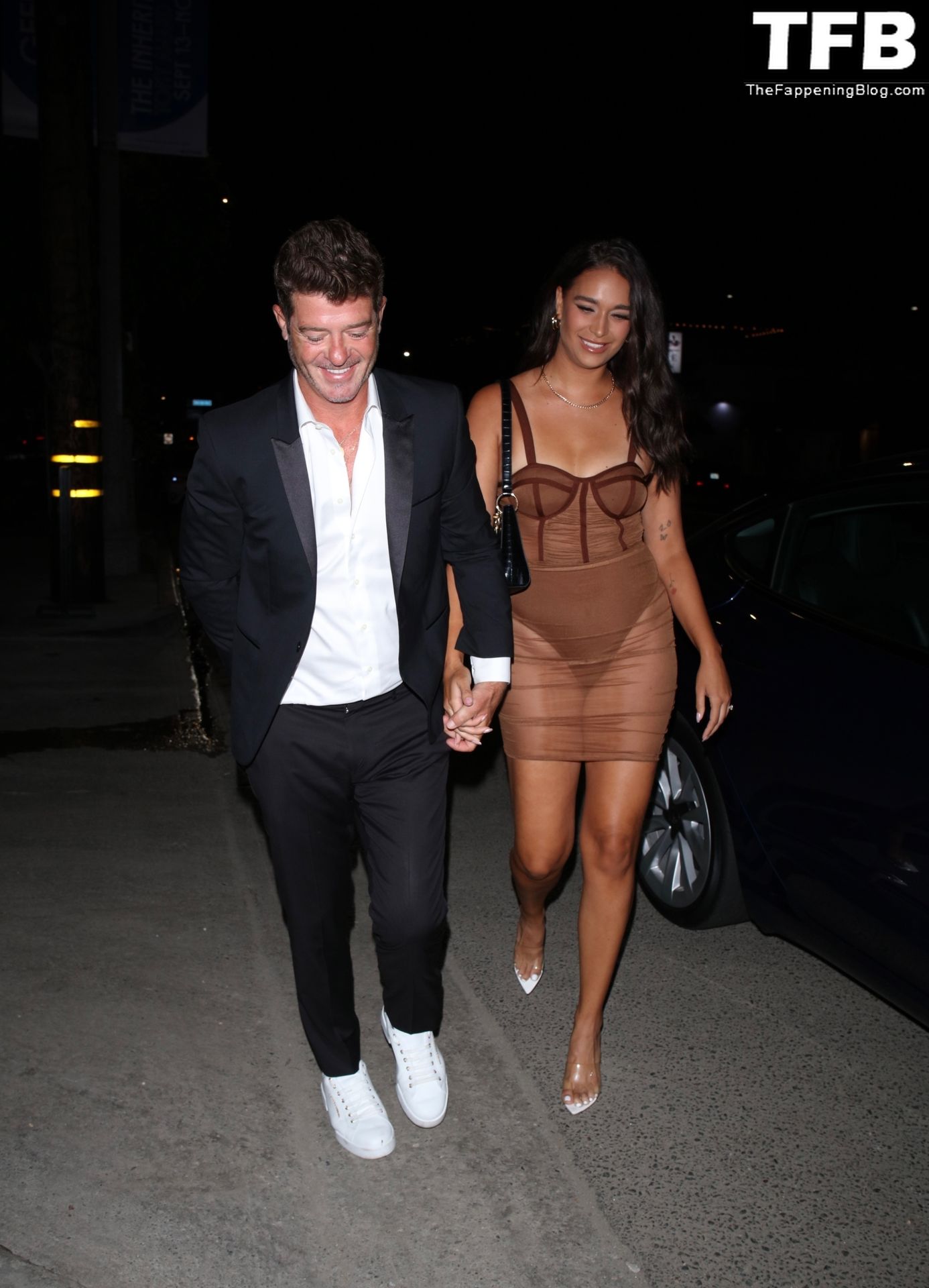 April Love Geary &amp; Robin Thicke are One HOT Couple (17 Photos)