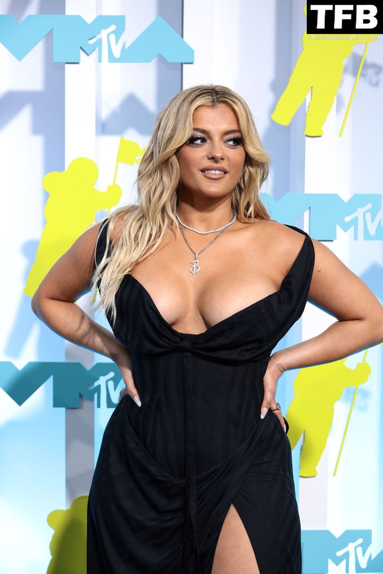 Bebe Rexha Shows Off Her Boobs at the 2022 MTV Video Music Awards in Newark (82 Photos)
