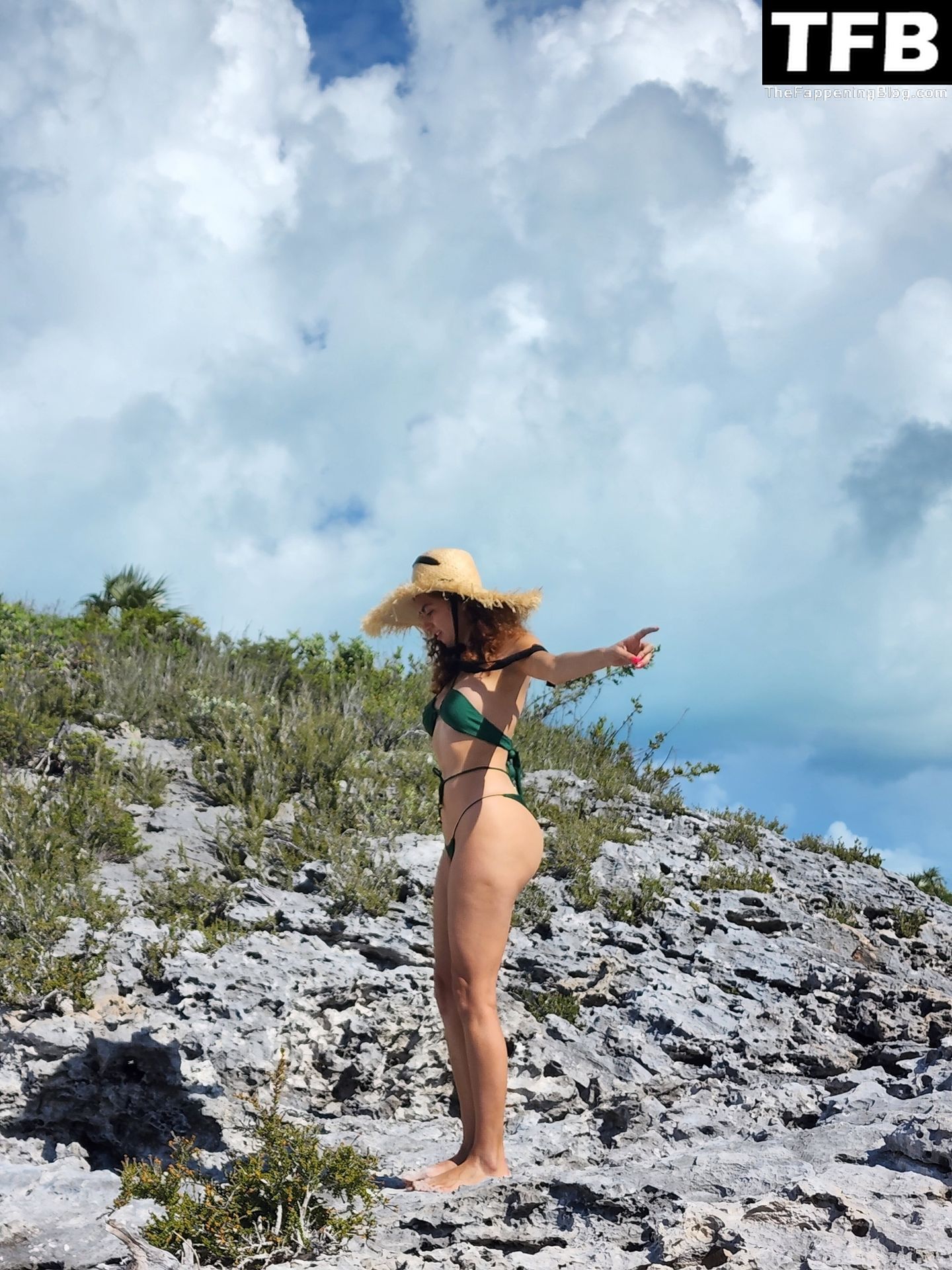 Blanca Blanco is Pictured Vacationing in the Bahamas (55 Photos)
