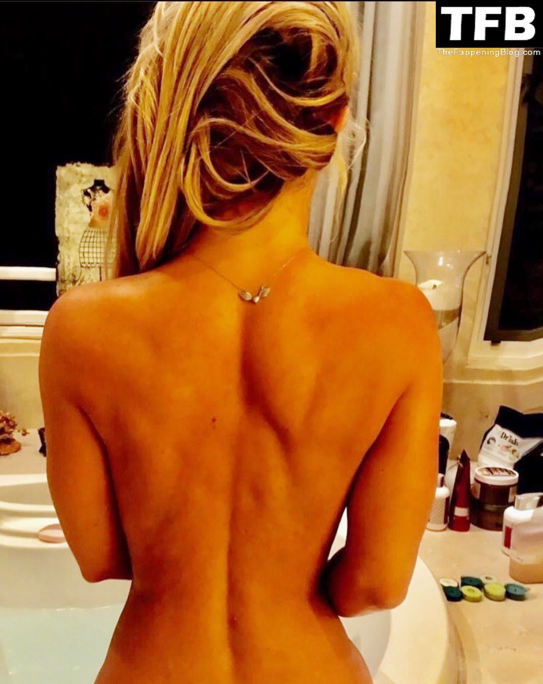 Britney Spears Topless &amp; Sexy (18 Photos)