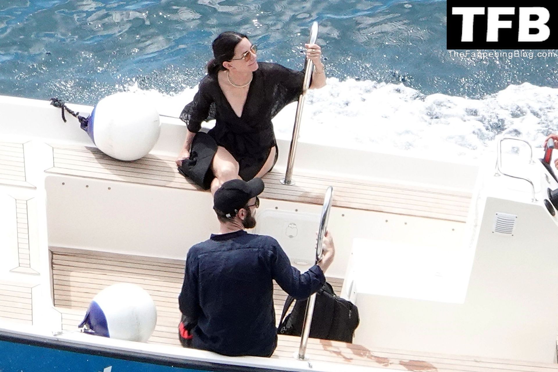Courteney Cox Enjoys the Summer Holiday with Johnny McDaid in Positano (63 Photos)