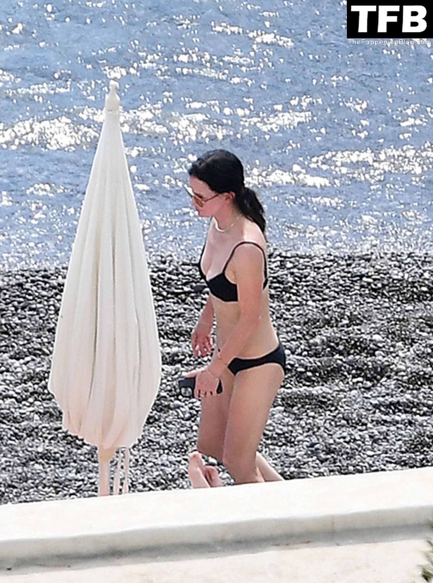 Courteney Cox Enjoys the Summer Holiday with Johnny McDaid in Positano (63 Photos)