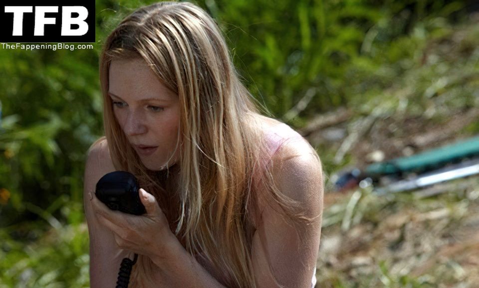 Emma-Bell-Nude-Sexy-The-Fappening-Blog-3.jpg