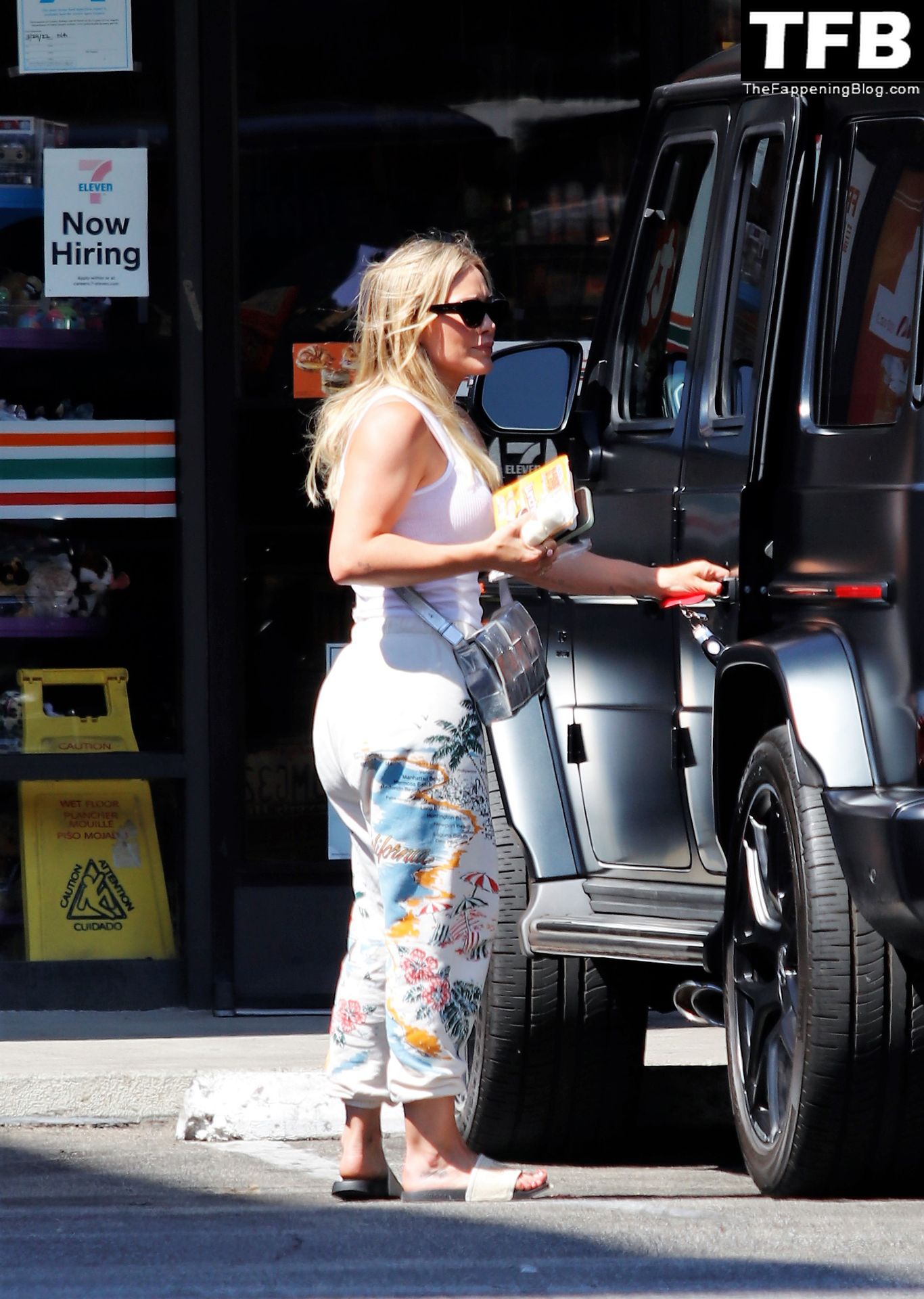 Hilary Duff is Pictured Dropping by a Convenience Store in LA (17 Photos)