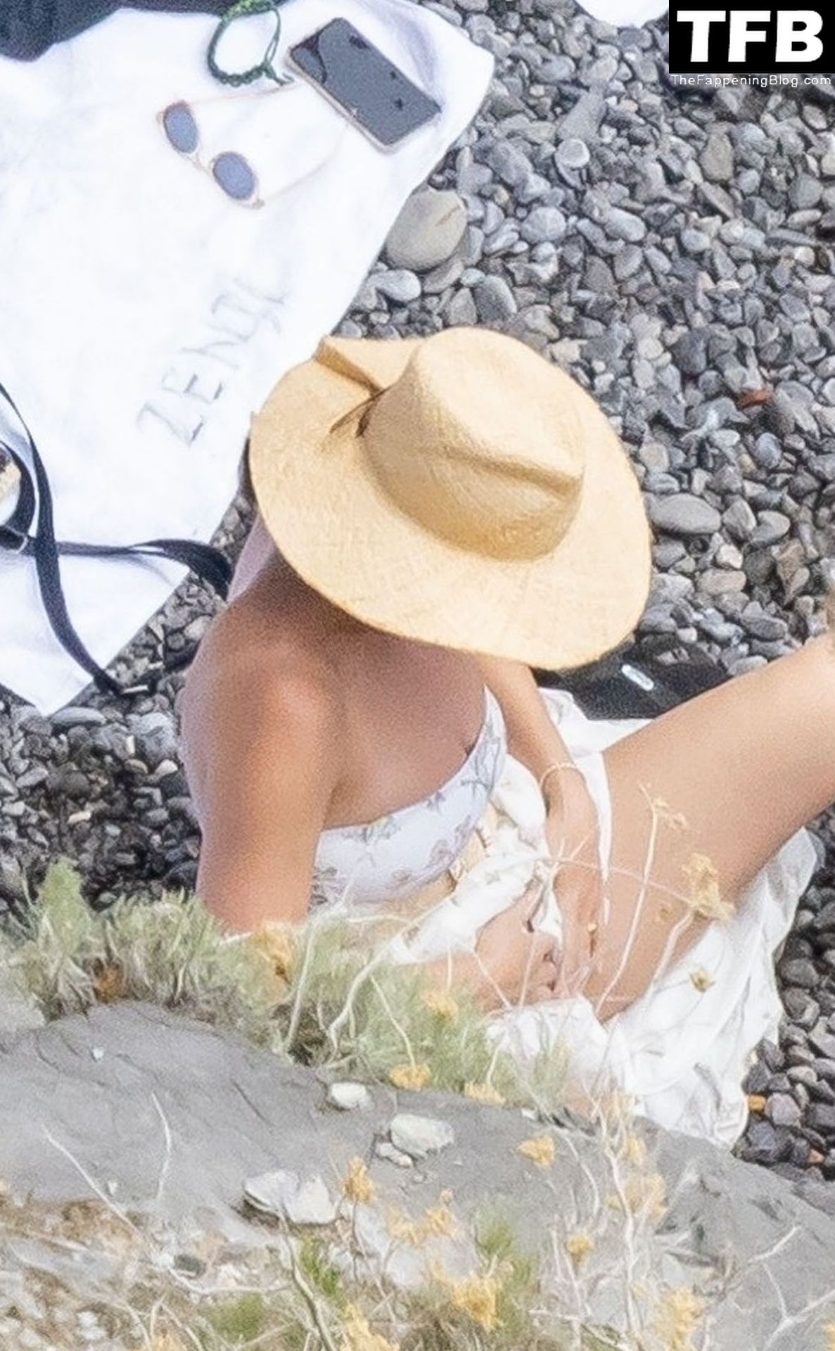 Katy Perry Rocks a Strapless Swimsuit While Enjoying a Beach Day with Orlando Bloom in Positano (105 Photos)