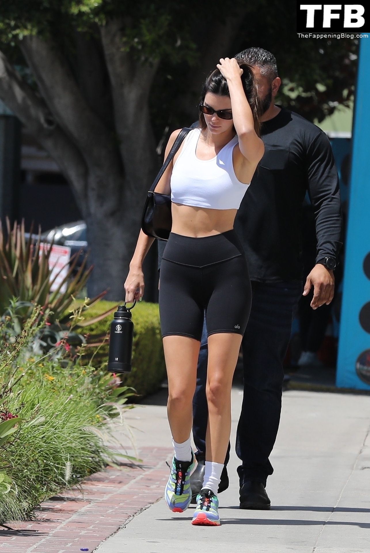 Kendall Jenner Puts Her Abs and Legs on Display During Workout Session in WeHo (99 Photos)