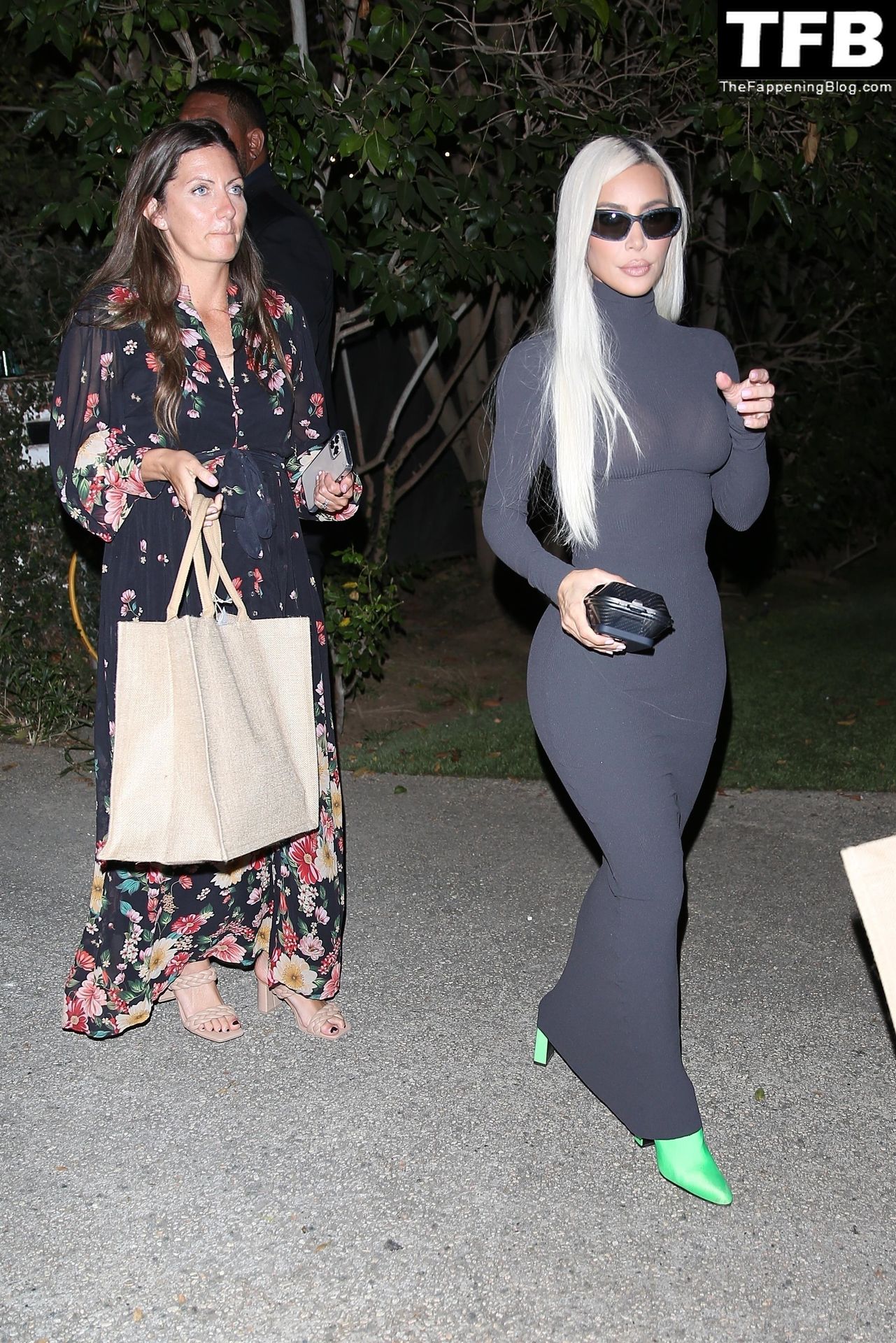 Kim Kardashian Attends a Charity Event in Brentwood (14 Photos)