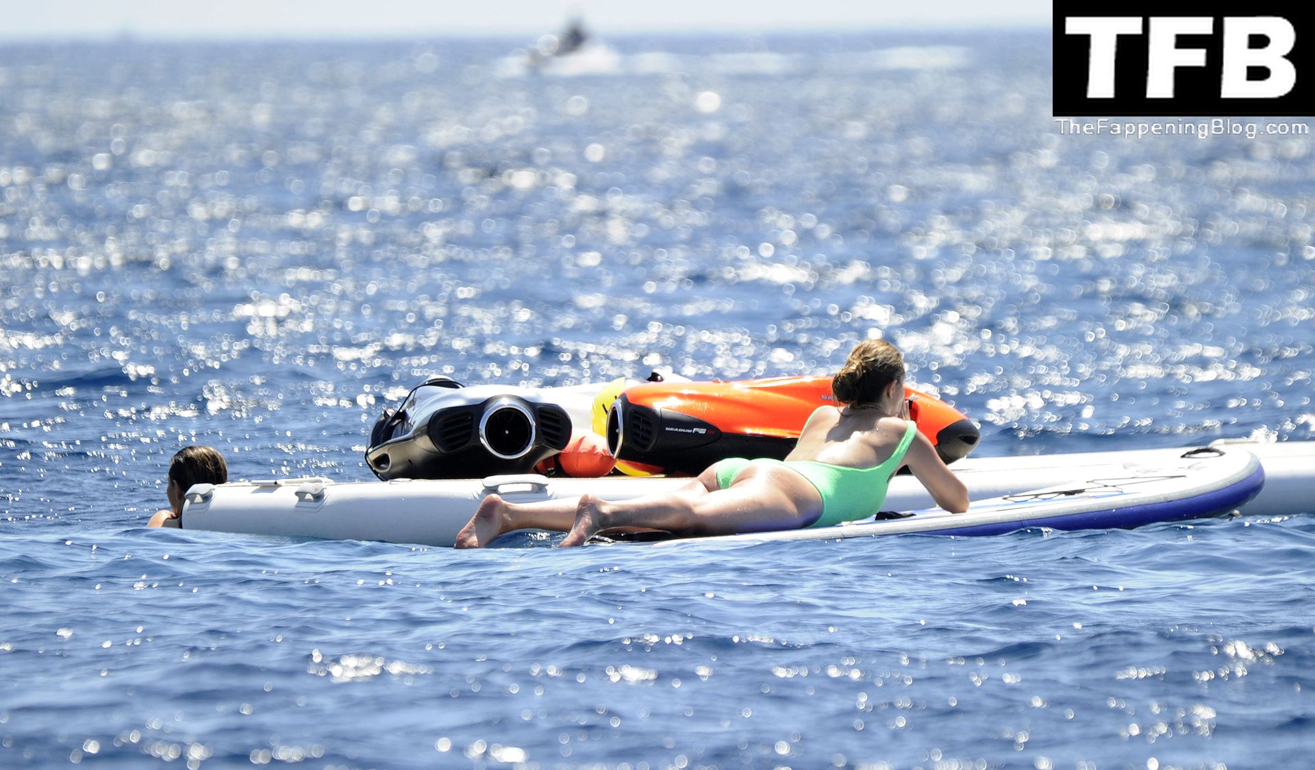 Rosie Huntington-Whiteley &amp; Jason Statham Enjoy a Fun Boat Day in Formentera (71 Photos)