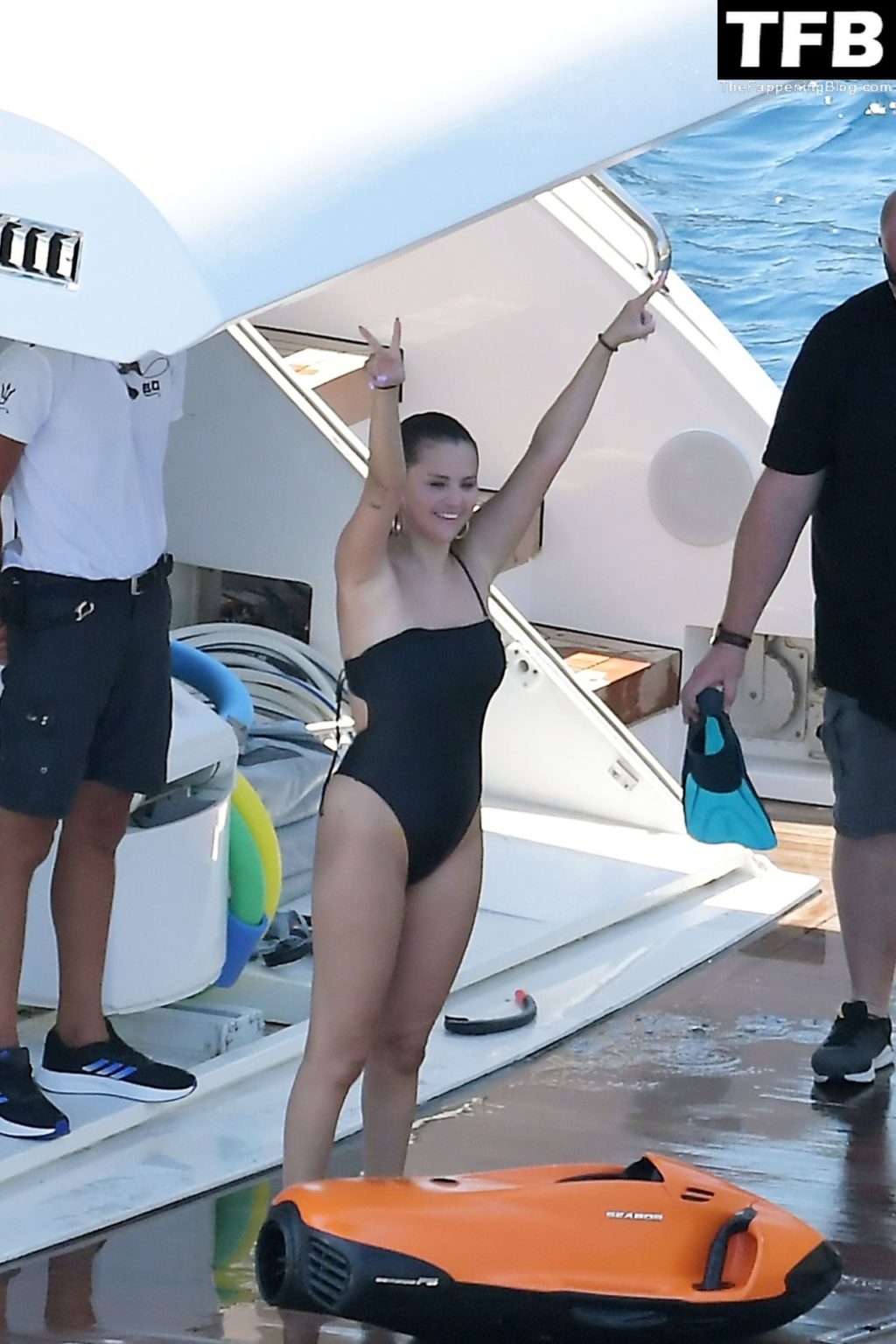 Selena Gomez Enjoys a Little Fun in the Sun During Her Italian Vacation in Positano (118 Photos)