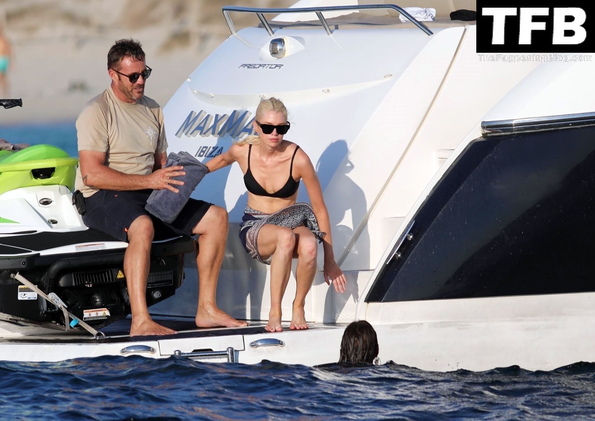 Stella Maxwell Enjoys Her Vacation in Ibiza (39 Photos)
