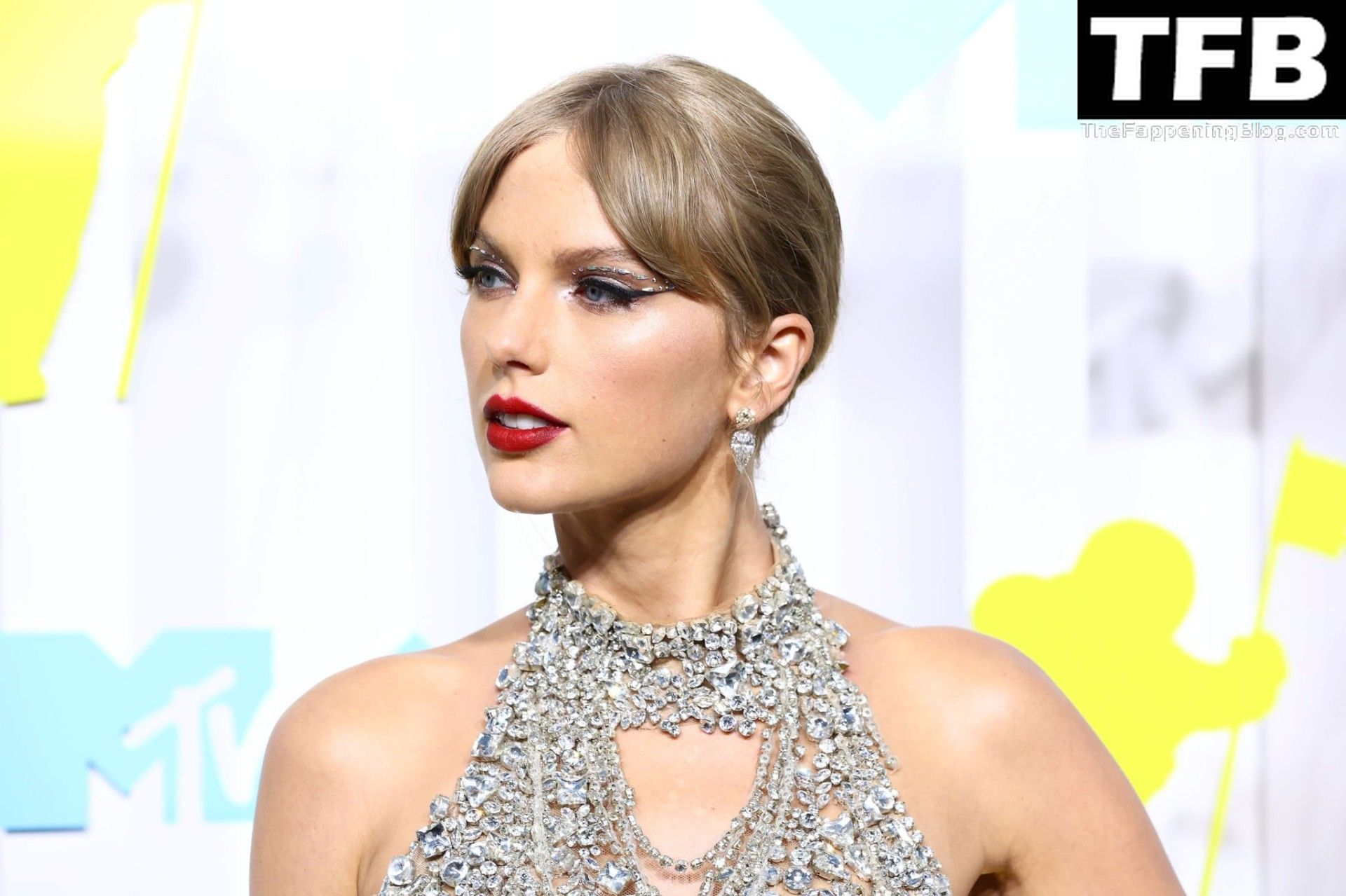 Taylor Swift Looks Stunning and Shines at the 2022 MTV Video Music Awards in Newark (150 New Photos)