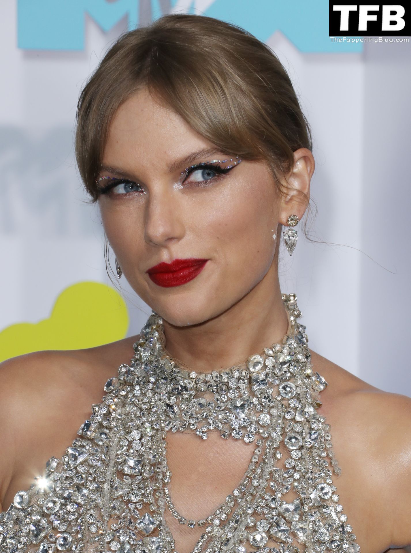 Taylor Swift Shows Off Her Sexy Legs at the 2022 MTV Video Music Awards in Newark (124 Photos)