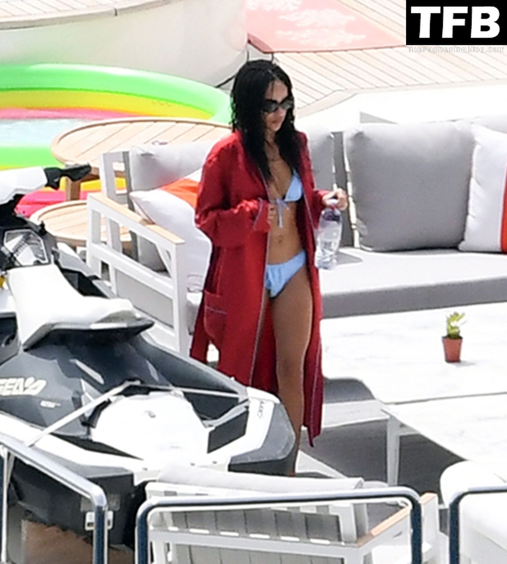 Zoe Kravitz Goes Topless While Enjoying a Summer Holiday on a Luxury Yacht in Positano (12 Photos)