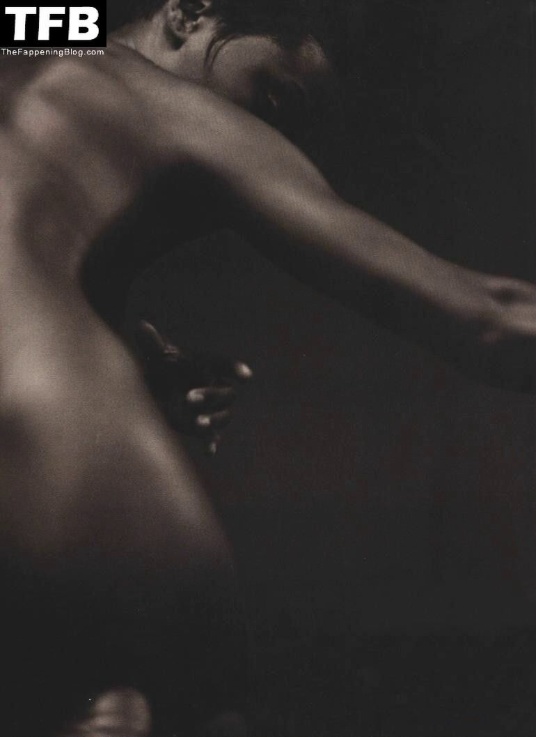 Jada Pinkett Smith Nude &amp; Sexy Collection (8 Photos)