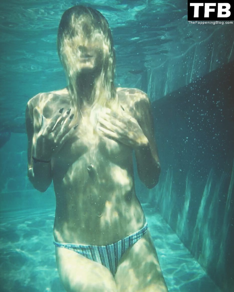 Heidi Klum Nude &amp; Sexy Collection – Part 4 (150 Photos)