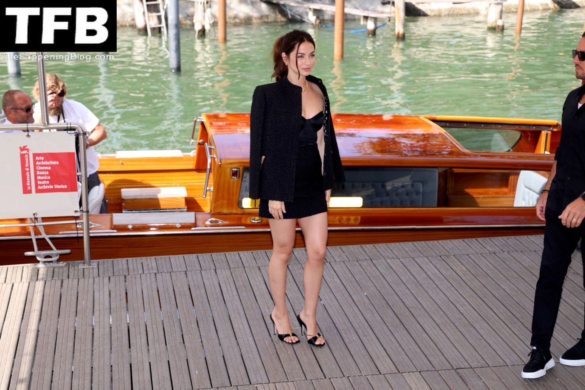 Ana de Armas Displays Her Sexy Legs Arriving at the Casino Palace During the 79th Venice Film Festival (99 Photos)