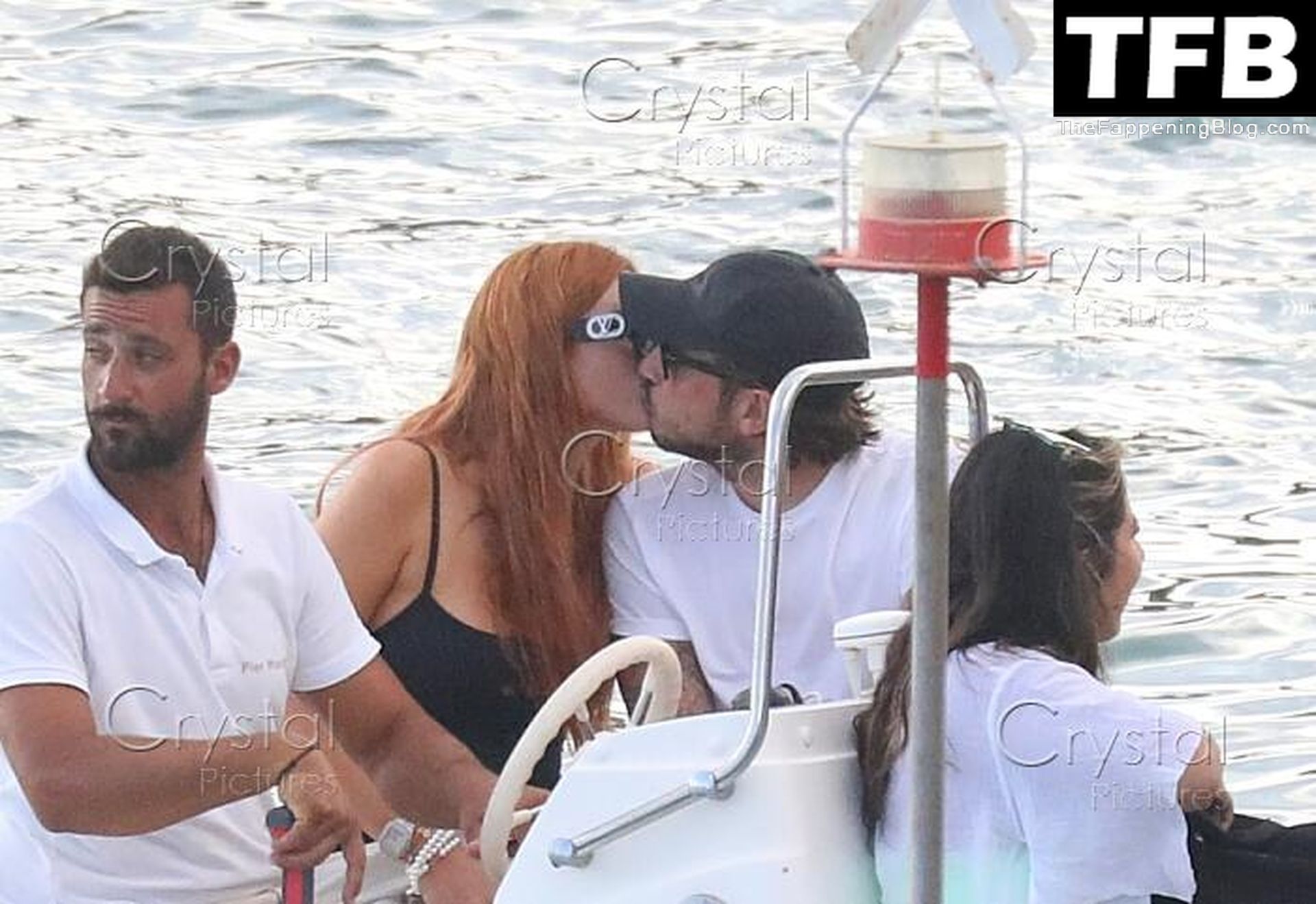 Bella Thorne Has a New Male Friend After Splitting Benjamin Mascolo (47 Photos)
