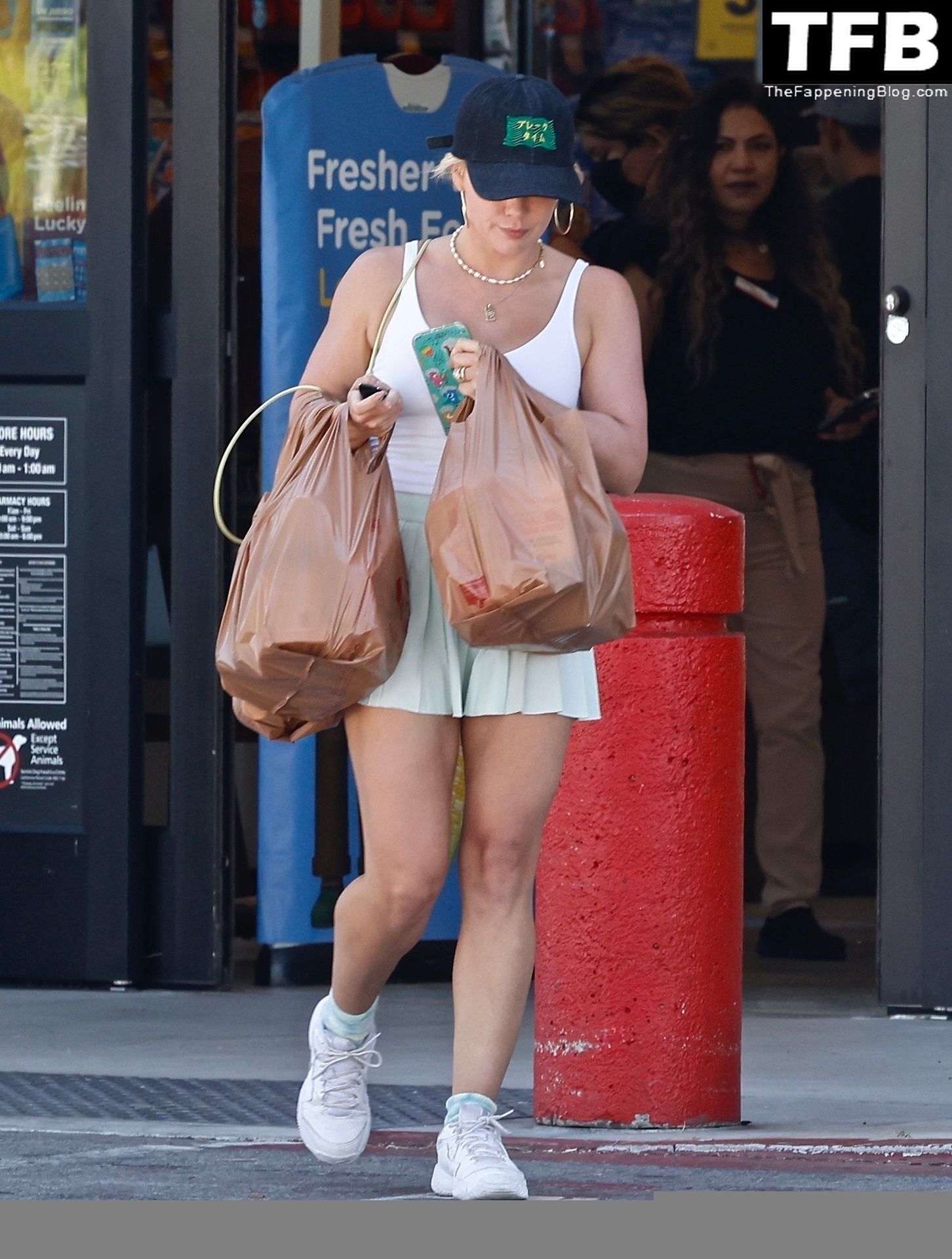 Hilary Duff Goes Grocery Shopping After Her Tennis Class (30 Photos)