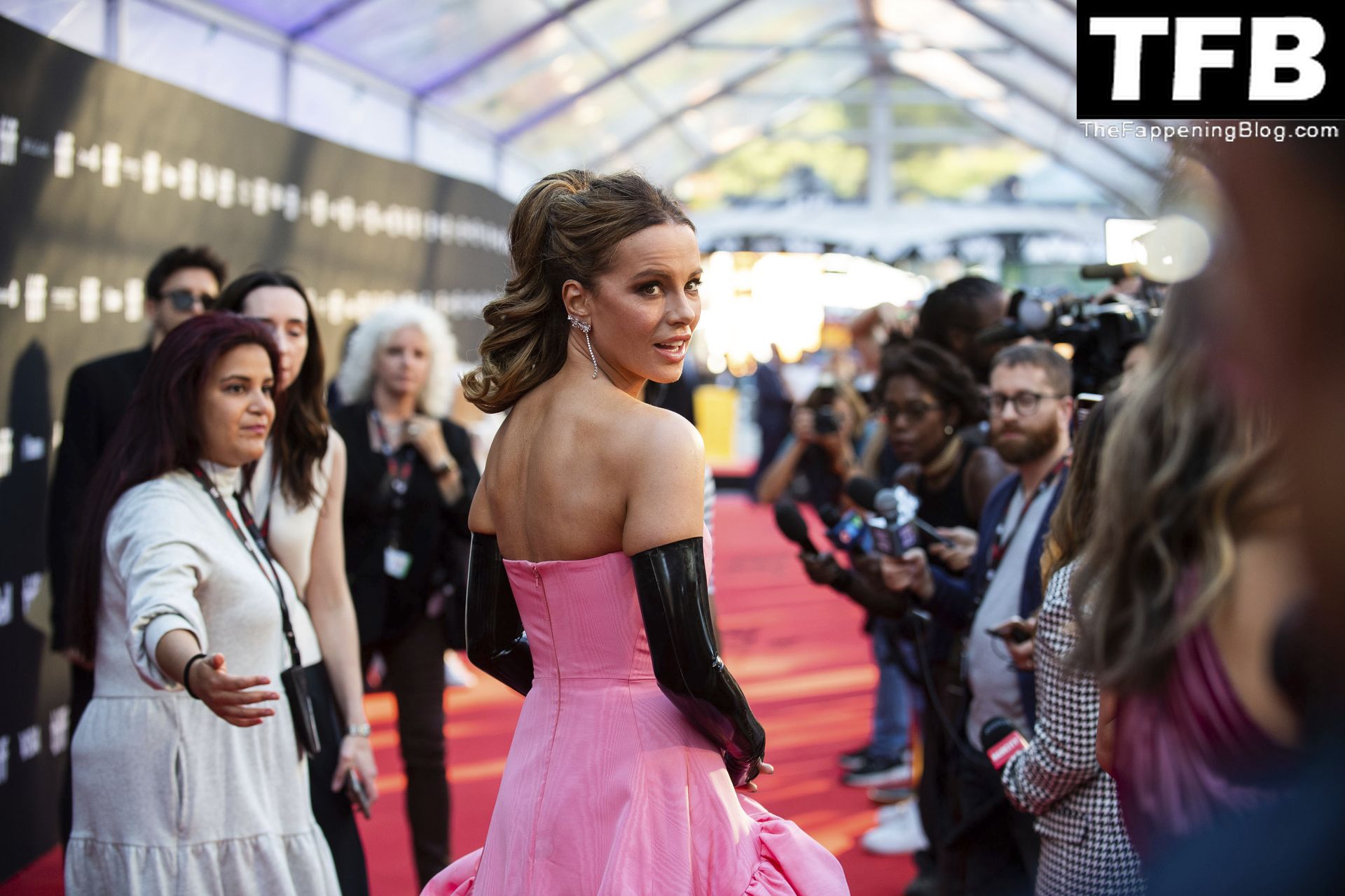 Kate Beckinsale Stuns on the Red Carpet During the 2022 Toronto International Film Festival (76 Photos)