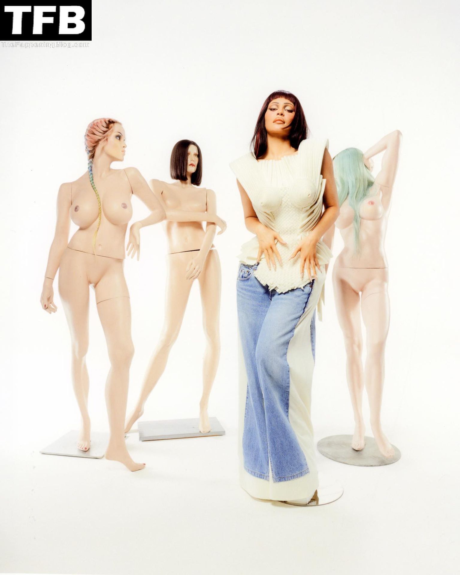 Kylie-Jenner-Sexy-12.jpg