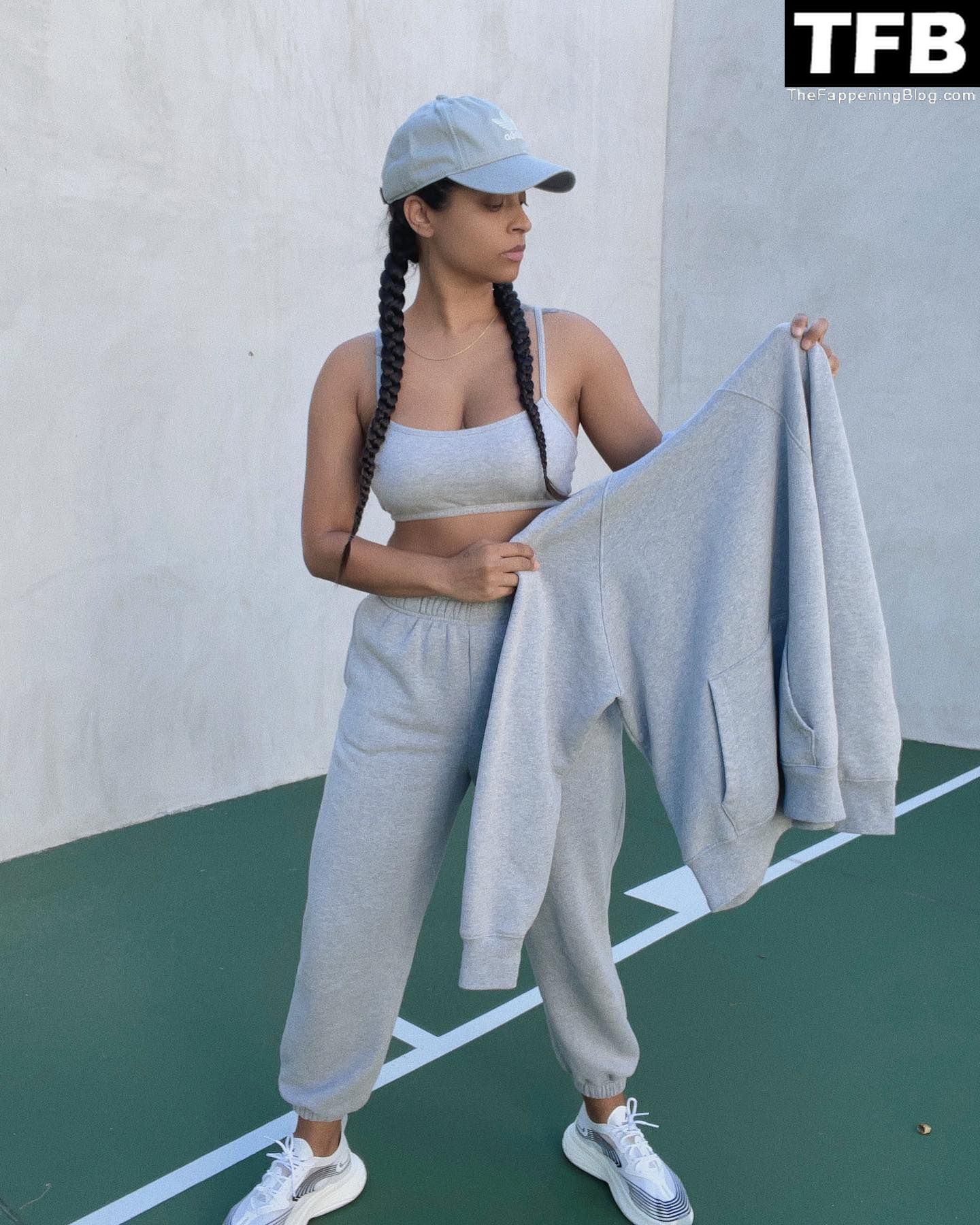 Lilly-Singh-Topless-Sexy-31-thefappeningblog.com_.jpg