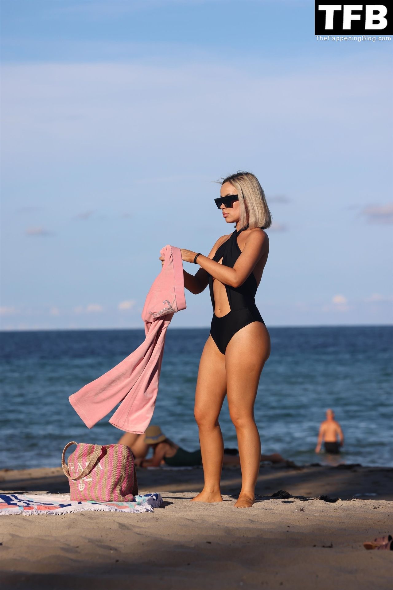 Lisa Opie &amp; Ramina Ashfaque Hit the Beach in Miami (26 Photos)