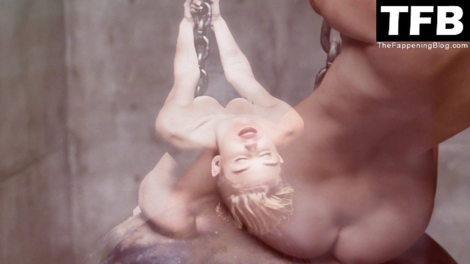 Miley Cyrus Nude – Wrecking Ball 17 Pics Video Thefappening