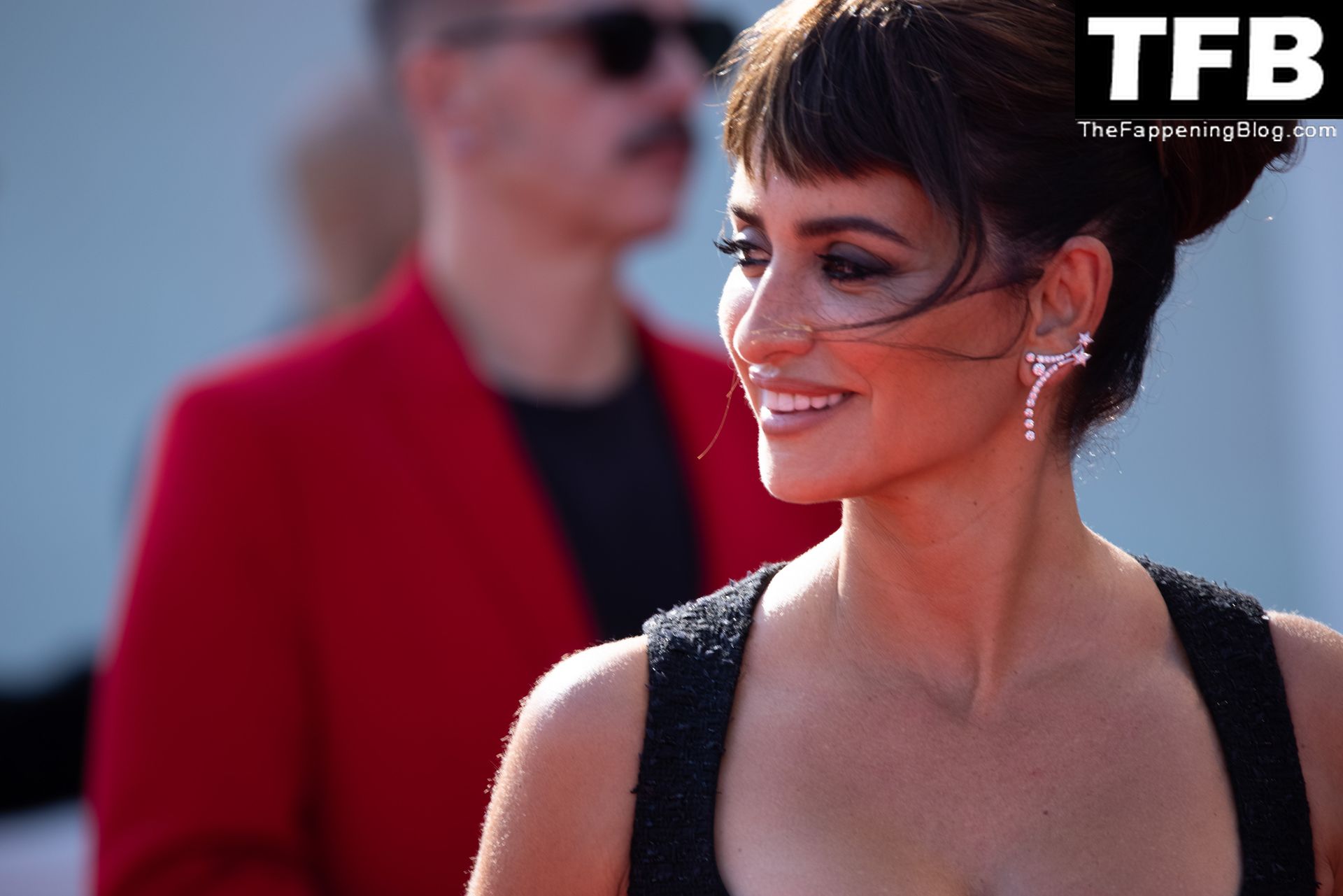 Penelope Cruz Flaunts Her Cleavage at the 79th Venice International Film Festival (150 Photos)