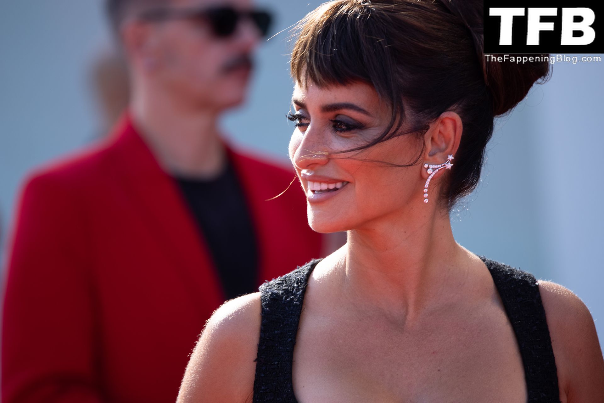 Penelope Cruz Flaunts Her Cleavage at the 79th Venice International Film Festival (150 Photos)