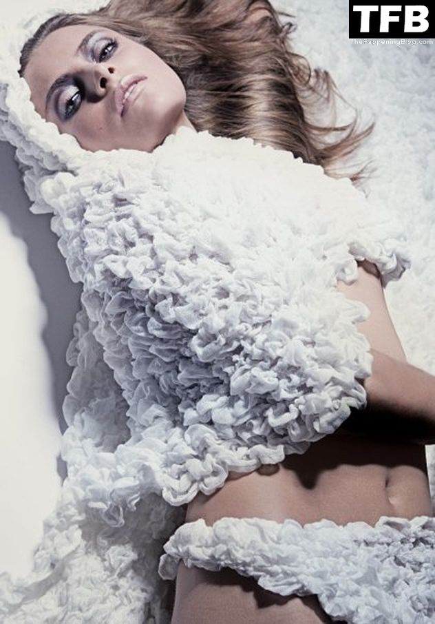 Sophia Thomalla Nude &amp; Sexy Collection – Part 3 (75 Photos)