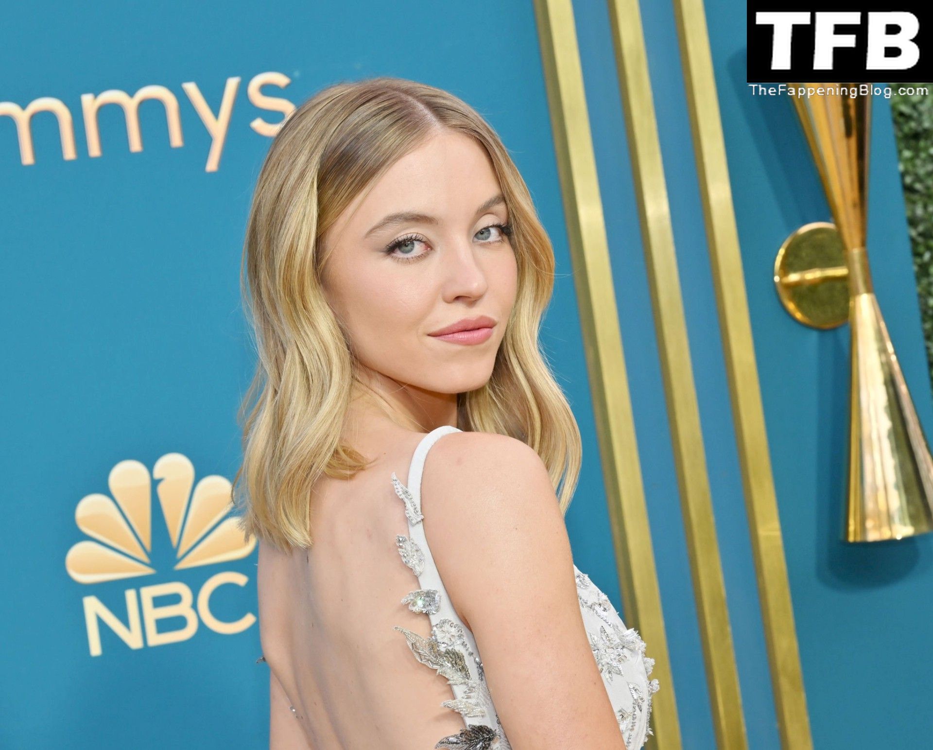 Sydney Sweeney Flaunts Nice Cleavage at the 74th Primetime Emmy Awards (48 Photos)