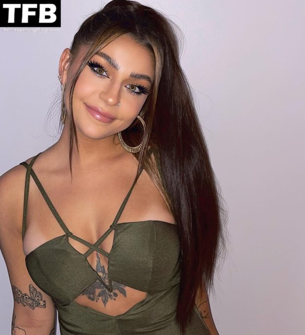 Andrea Russett Topless And Sexy Collection 30 Photos Thefappening 5807