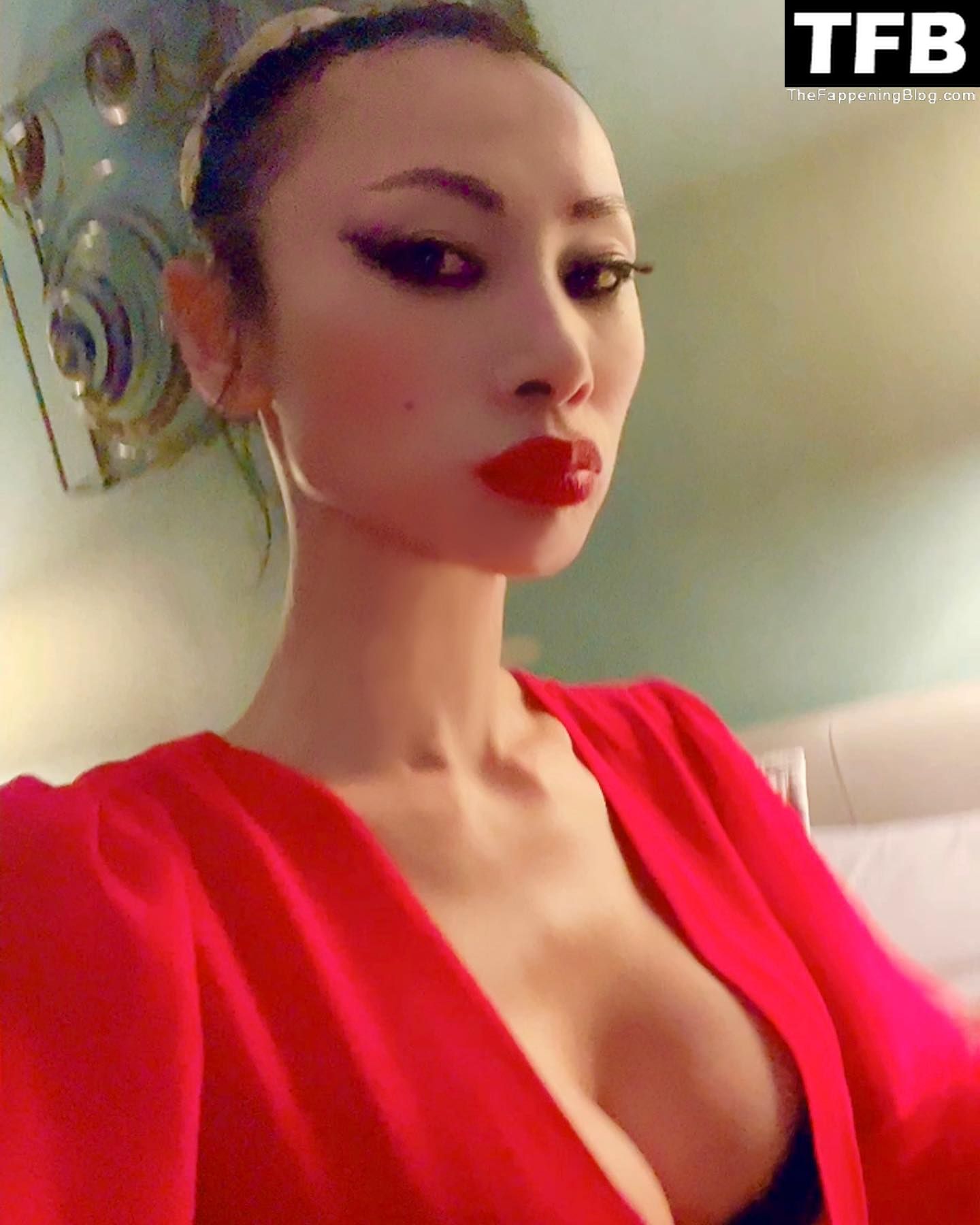 Bai Ling Nude &amp; Sexy Collection (150 Photos)