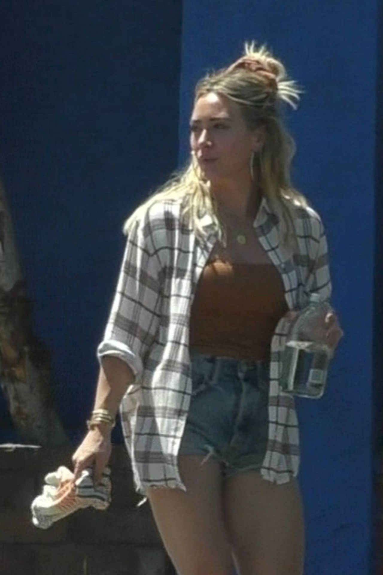 hilary-duff-sexy-in-shorts-11-scaled-1.jpg
