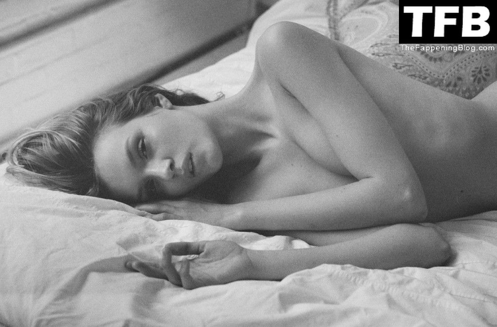 Josephine Skriver Nude &amp; Sexy Collection – Part 1 (150 Photos)