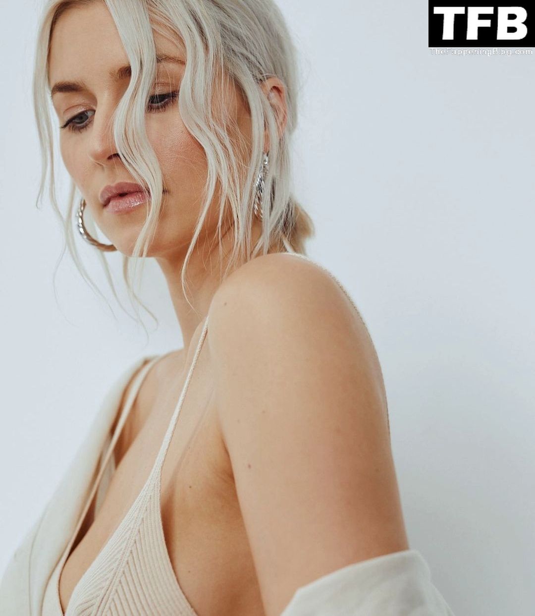 Lena Gercke Nude &amp; Sexy Collection – Part 3 (150 Photos)