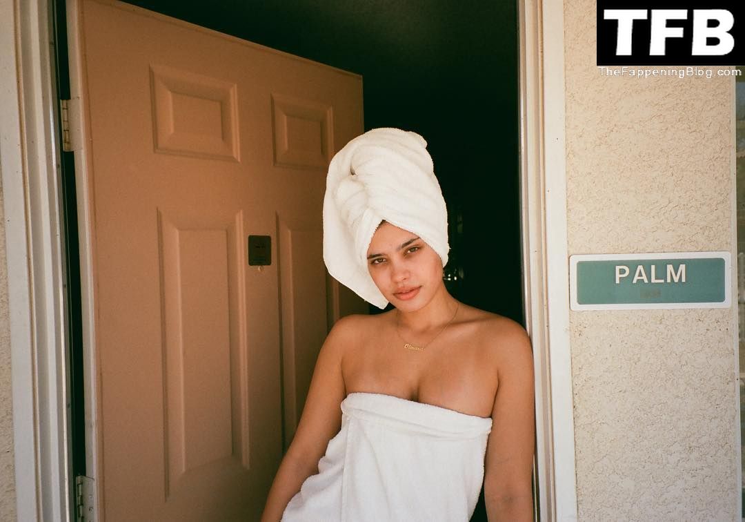 Otmara Marrero Sexy &amp; Topless (13 Photos)