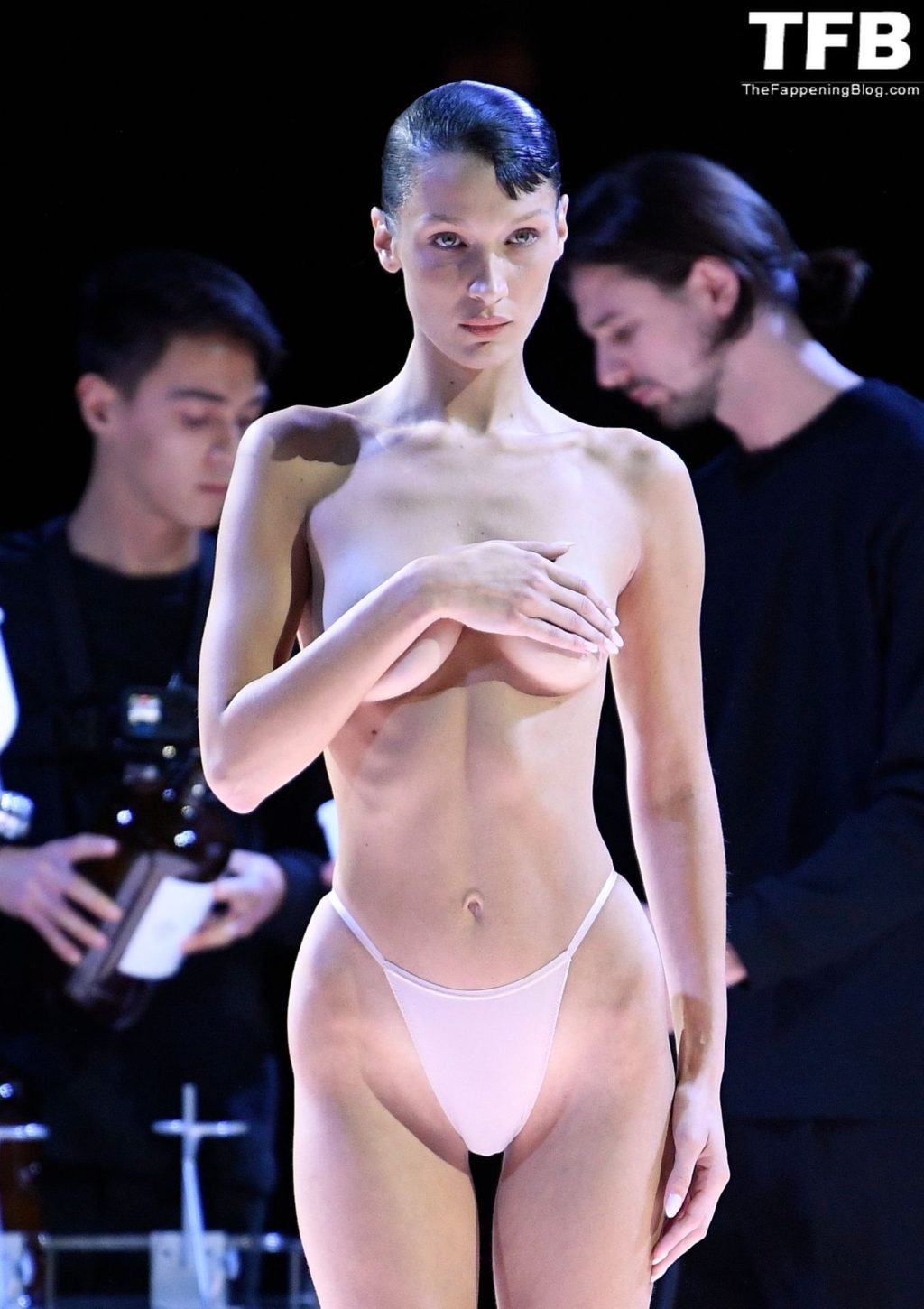 Bella Hadid Goes Topless At The Coperni Fashion Show In Paris 120 Photos Video Thefappening