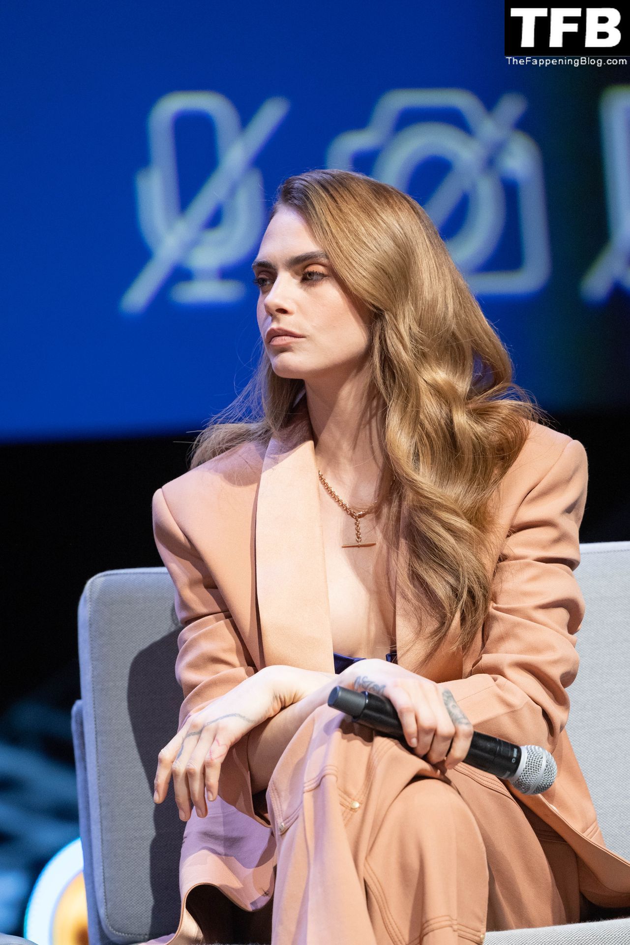 Cara-Delevingne-Sexy-The-Fappening-Blog-100.jpg