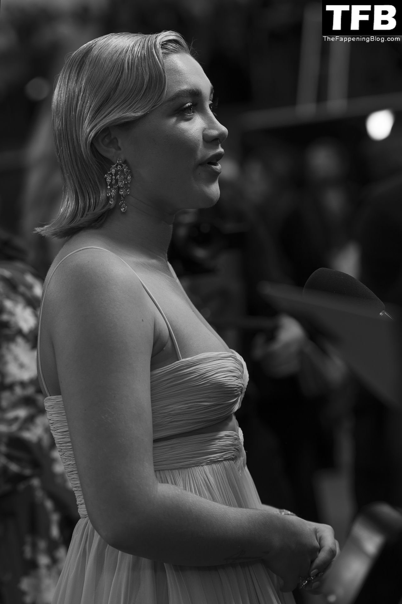Florence-Pugh-Sexy-The-Fappening-Blog-130.jpg