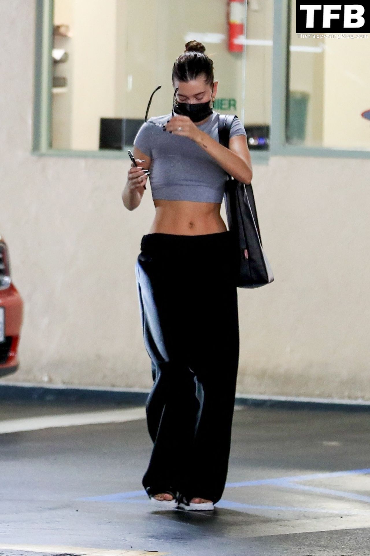 Hailey Bieber Shows Off Sexy Model Waist While Handling Business in Beverly Hills (30 Photos)