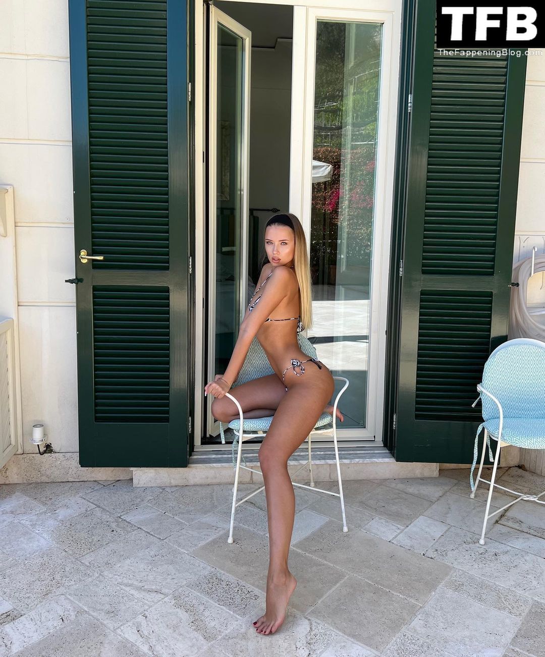 Polina Malinovskaya Shows Off Her Slender Bikini Body (8 Photos)