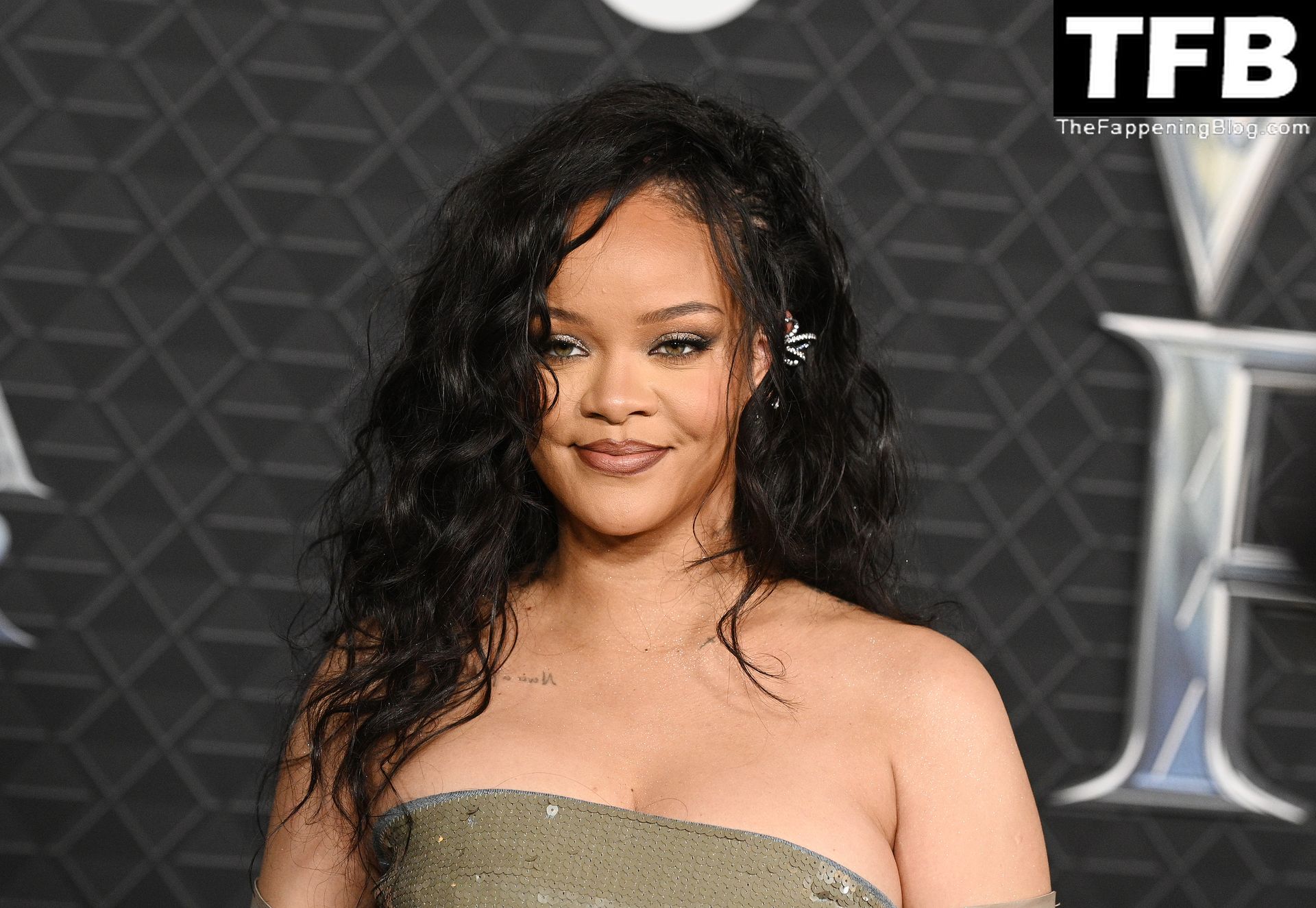 Porno De 2018 Da Rihanna - Rihanna Looks Hot at the â€œBlack Panther: Wakanda Foreverâ€ Premiere in LA  (39 Photos) | #TheFappening