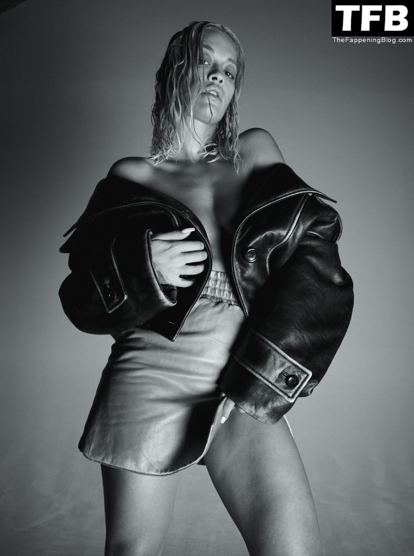 Rita Ora Nude &amp; Sexy Outtake Collection (157 Photos)