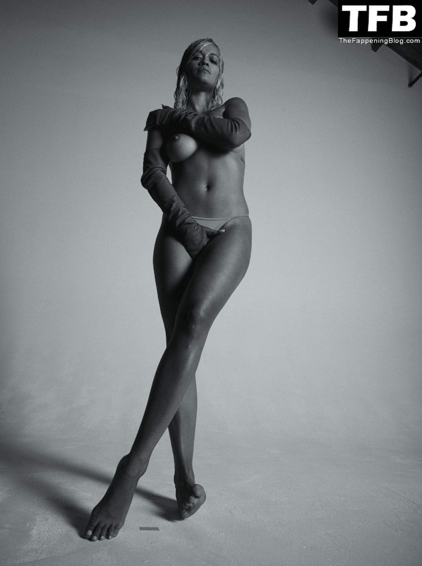 Rita-Ora-Nude-Sexy-Outtake-Collection-The-Fappening-Blog-49.jpg