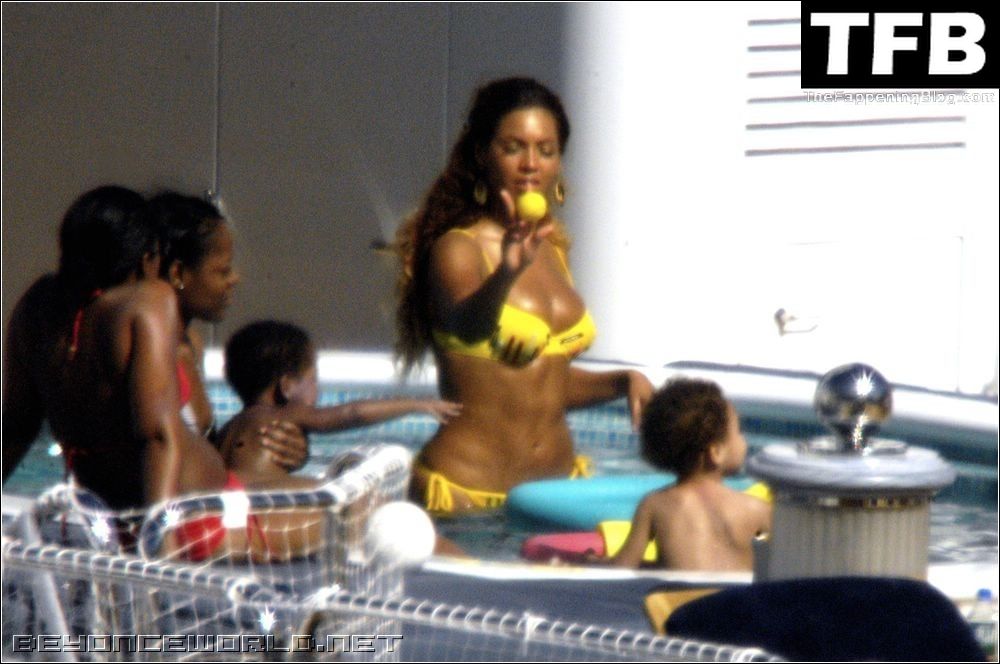 Beyoncé Nude &amp; Sexy Collection – Part 4 (150 Photos)