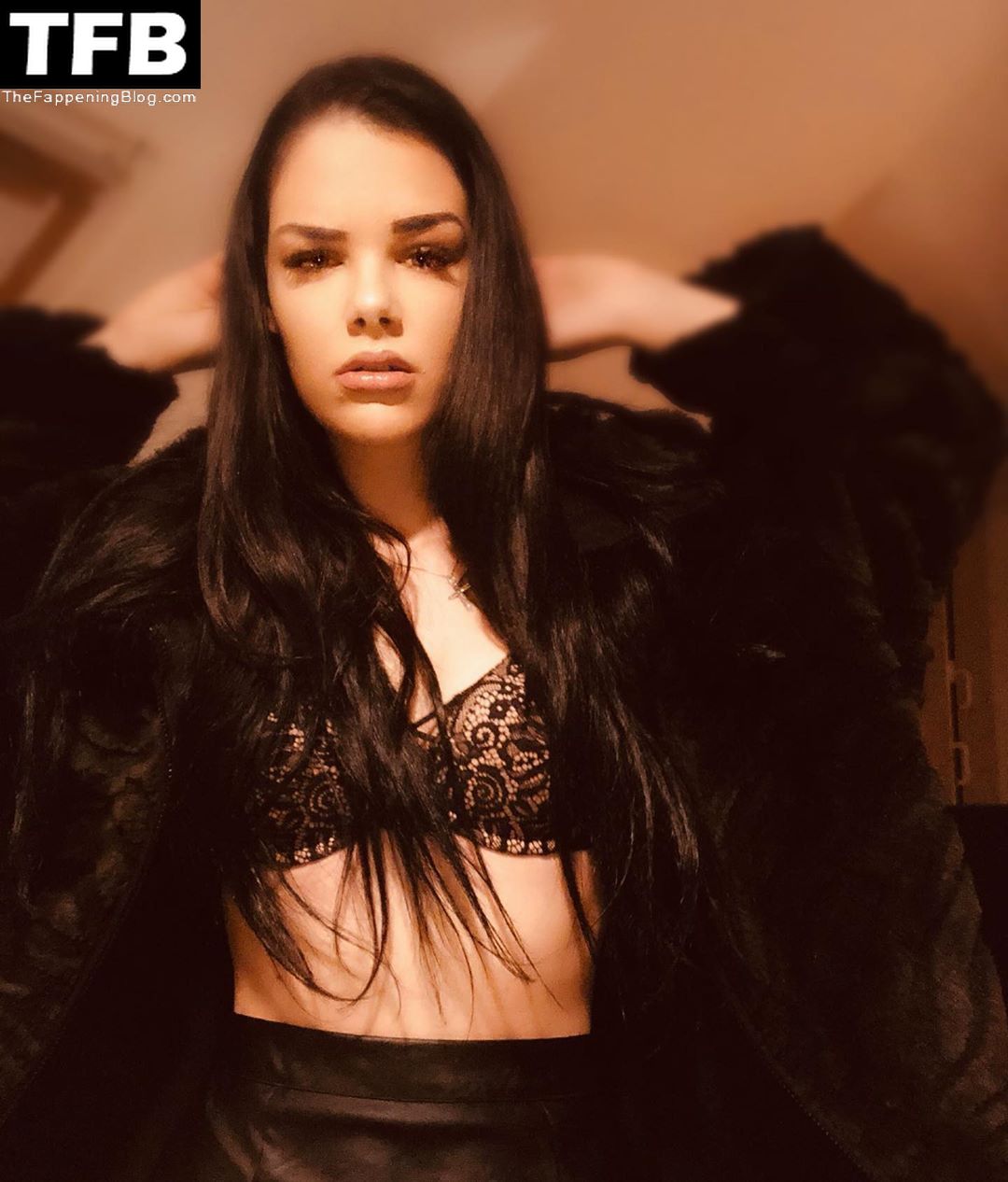 Elene Lucia Ameur Sexy (6 Photos)