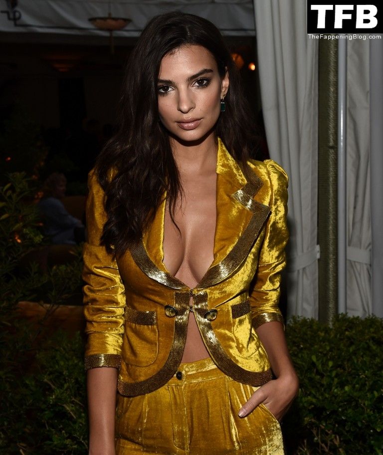 Emily Ratajkowski Nude Leaked The Fappening &amp; Sexy Collection – Part 1 (150 Photos)