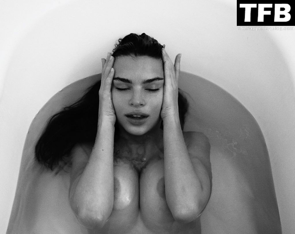 Emily Ratajkowski Nude &amp; Sexy Collection – Part 3 (150 Photos)