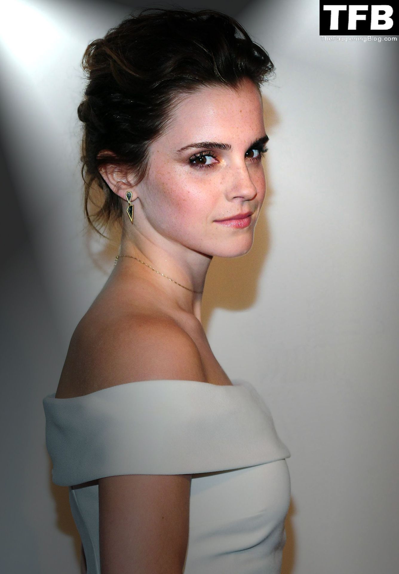 Emma Watson Nude &amp; Sexy Collection – Part 2 (150 Photos)
